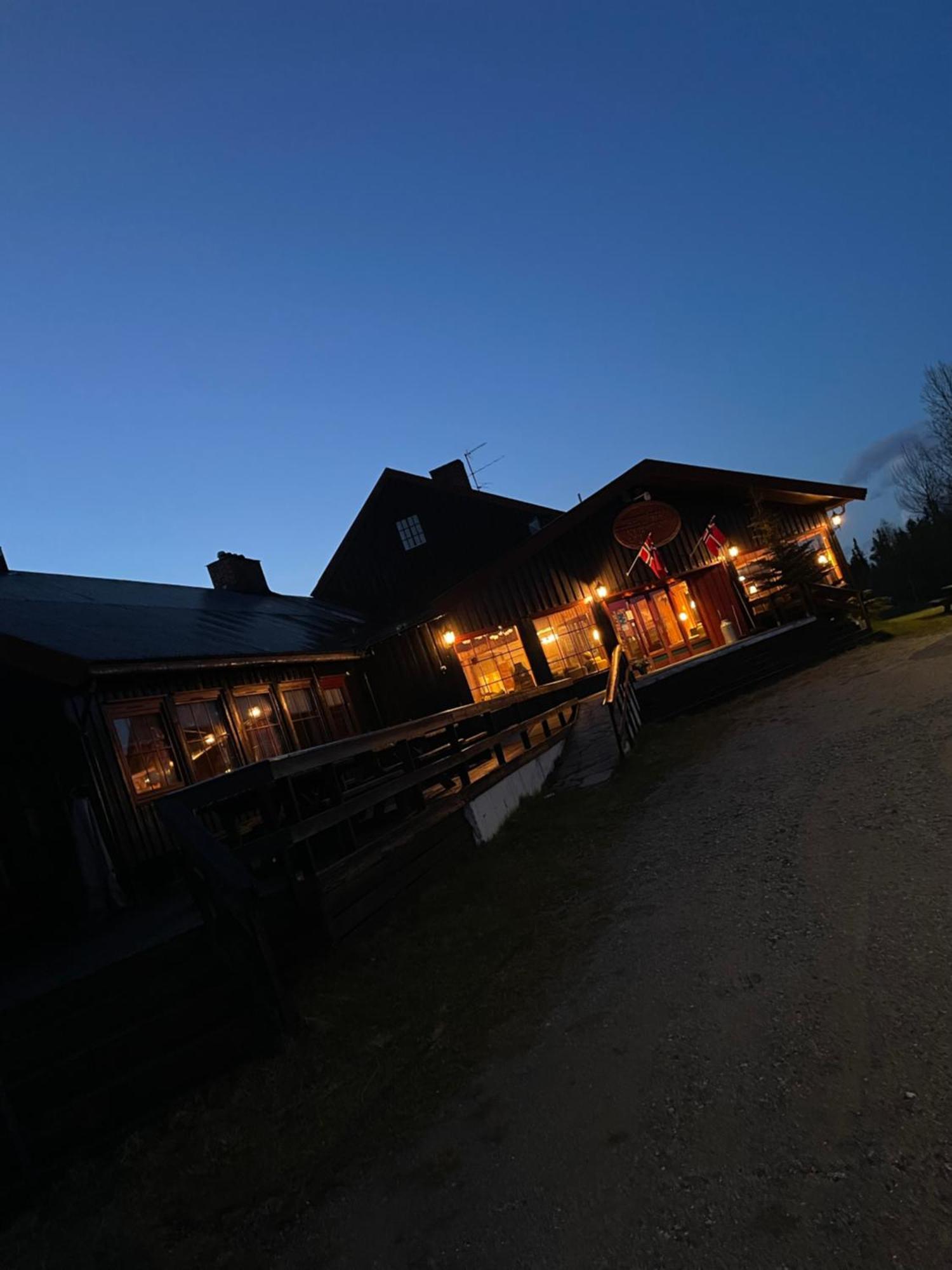 Skjerdingen Hoyfjellshotell Ringebu Ostfjell Exteriér fotografie